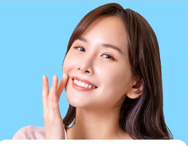 부드러운 감동소금을 경험하는 여성